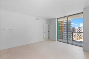 77 SE 5, Miami, FL 33131 - Photo 15