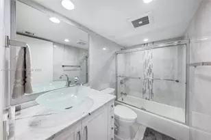 520 Brickell Key Dr, Miami, FL 33131 - Photo 11