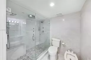 520 Brickell Key Dr, Miami, FL 33131 - Photo 13