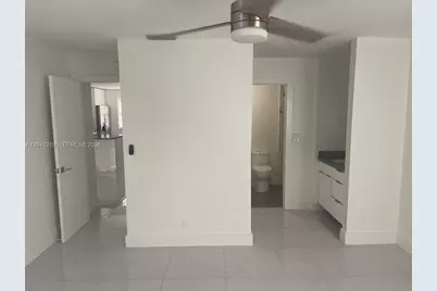 10121 W Sunrise Blvd #301, Plantation, FL 33322 - Photo 15