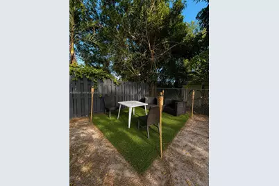 1018 NE 2nd Ave, Fort Lauderdale, FL 33304 - Photo 11