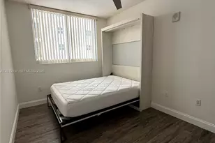 170 SE 14th St, Miami, FL 33131 - Photo 13
