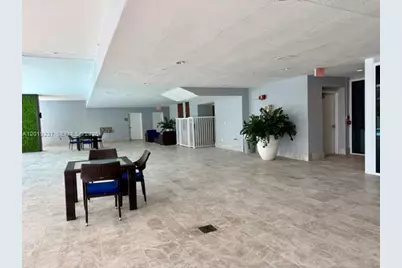 170 SE 14th St #1205, Miami, FL 33131 - Photo 27