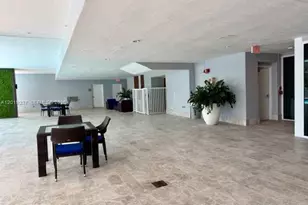 170 SE 14th St, Miami, FL 33131 - Photo 27