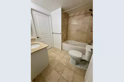 170 SE 14th St #1205, Miami, FL 33131 - Photo 17