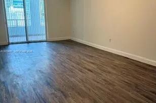 170 SE 14th St, Miami, FL 33131 - Photo 11
