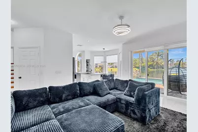 18442 NW 12th St, Pembroke Pines, FL 33029 - Photo 15