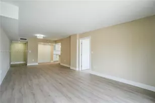 6960 Rue Vendome, Miami Beach, FL 33141 - Photo 3