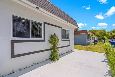 21110 NW 39th Ave, Miami Gardens, FL 33055 - Photo 5