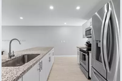 21110 NW 39th Ave, Miami Gardens, FL 33055 - Photo 17