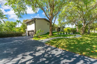 7920 SW 132nd St, Pinecrest, FL 33156 - Photo 3