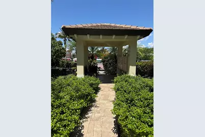 867 S Ocean Blvd, Pompano Beach, FL 33062 - Photo 37
