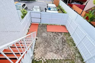 8480 SW 156th Pl, Miami, FL 33193 - Photo 7