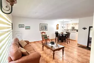 8480 SW 156th Pl, Miami, FL 33193 - Photo 11
