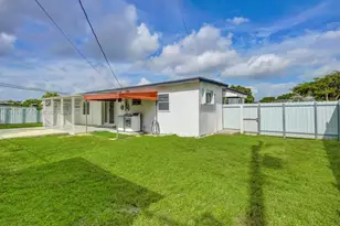 9494 SW 39th St, Miami, FL 33165 - Photo 15