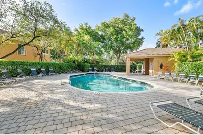 11461 Lakeview Dr #8A, Coral Springs, FL 33071 - Photo 23