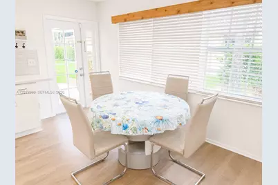 11461 Lakeview Dr #8A, Coral Springs, FL 33071 - Photo 3