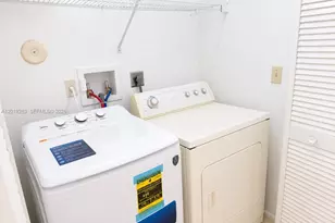 11461 Lakeview Dr, Coral Springs, FL 33071 - Photo 21