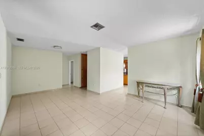 13 SW 97th Pl, Miami, FL 33174 - Photo 5