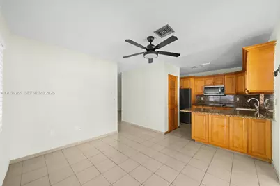 13 SW 97th Pl, Miami, FL 33174 - Photo 9