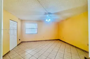 10241 NW 9th St Cir, Miami, FL 33172 - Photo 11