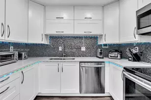 2450 NE 135th St, North Miami, FL 33181 - Photo 13