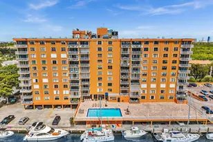 2450 NE 135th St, North Miami, FL 33181 - Photo 1