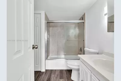 2450 NE 135th St #201, North Miami, FL 33181 - Photo 23