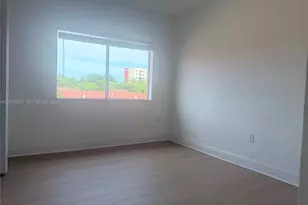 7989 NW 8th St, Miami, FL 33126 - Photo 9