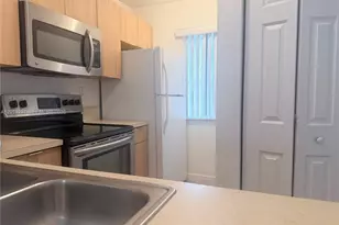 7989 NW 8th St, Miami, FL 33126 - Photo 3