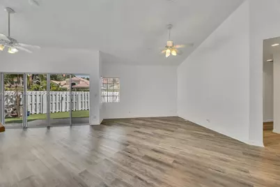 535 Somerset Way, Weston, FL 33326 - Photo 9