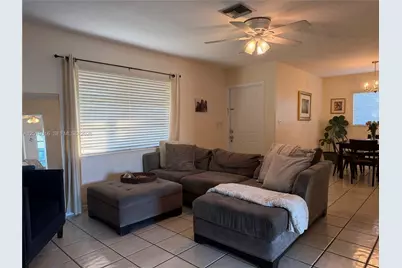 3245 Village Green Dr, Miami, FL 33175 - Photo 23