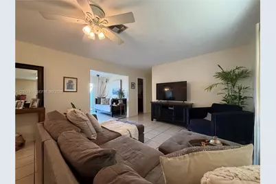 3245 Village Green Dr, Miami, FL 33175 - Photo 11