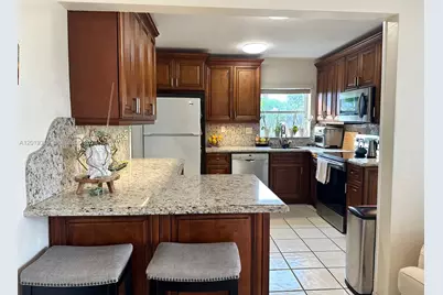 3245 Village Green Dr, Miami, FL 33175 - Photo 13