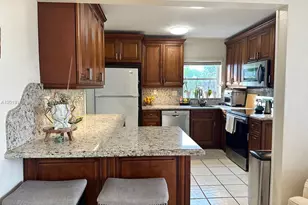3245 Village Green Dr, Miami, FL 33175 - Photo 13