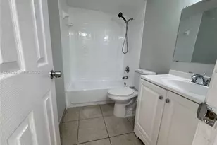 101 NE 41st St, Oakland Park, FL 33334 - Photo 5