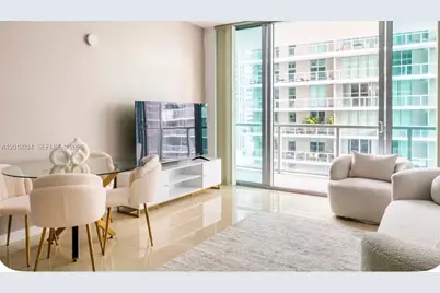 1111 SW 1 Ave #2215, Miami, FL 33130 - Photo 9