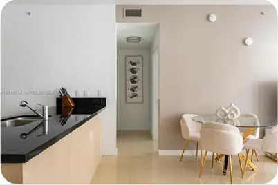 1111 SW 1 Ave #2215, Miami, FL 33130 - Photo 13