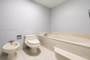 520 Brickell Key Dr, Miami, FL 33131 - Photo 13