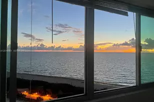 7135 Collins Ave, Miami Beach, FL 33141 - Photo 17