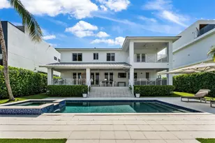13040 N Bayshore Dr, North Miami, FL 33181 - Photo 3