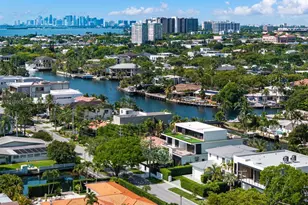13040 N Bayshore Dr, North Miami, FL 33181 - Photo 57