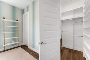 13040 N Bayshore Dr, North Miami, FL 33181 - Photo 49