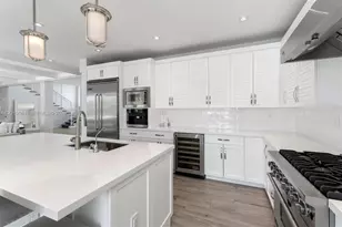13040 N Bayshore Dr, North Miami, FL 33181 - Photo 19