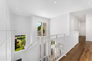 13040 N Bayshore Dr, North Miami, FL 33181 - Photo 33