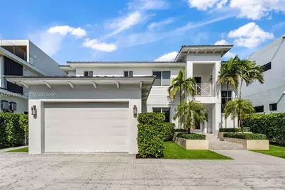 13040 N Bayshore Dr, North Miami, FL 33181 - Photo 9