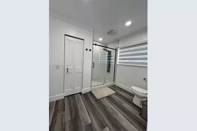 6832 W 2nd Ct, Hialeah, FL 33014 - Photo 23