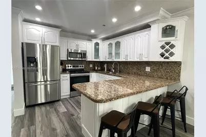 6832 W 2nd Ct, Hialeah, FL 33014 - Photo 9