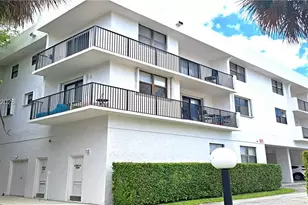1900 Diana Dr, Hallandale Beach, FL 33009 - Photo 25
