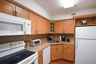 5600 Collins Ave #8A, Miami Beach, FL 33140 - Photo 13
